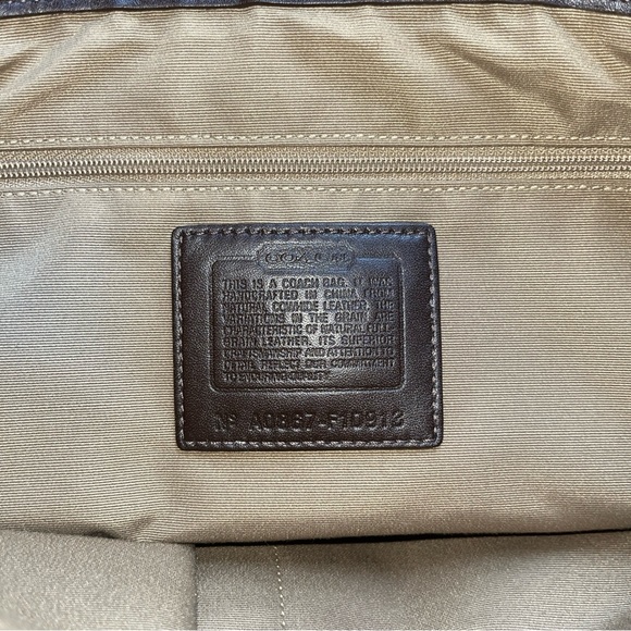 COACH White / Brown Hamptons Soho Flap Satchel Bag F10913 - Picture 4 of 8